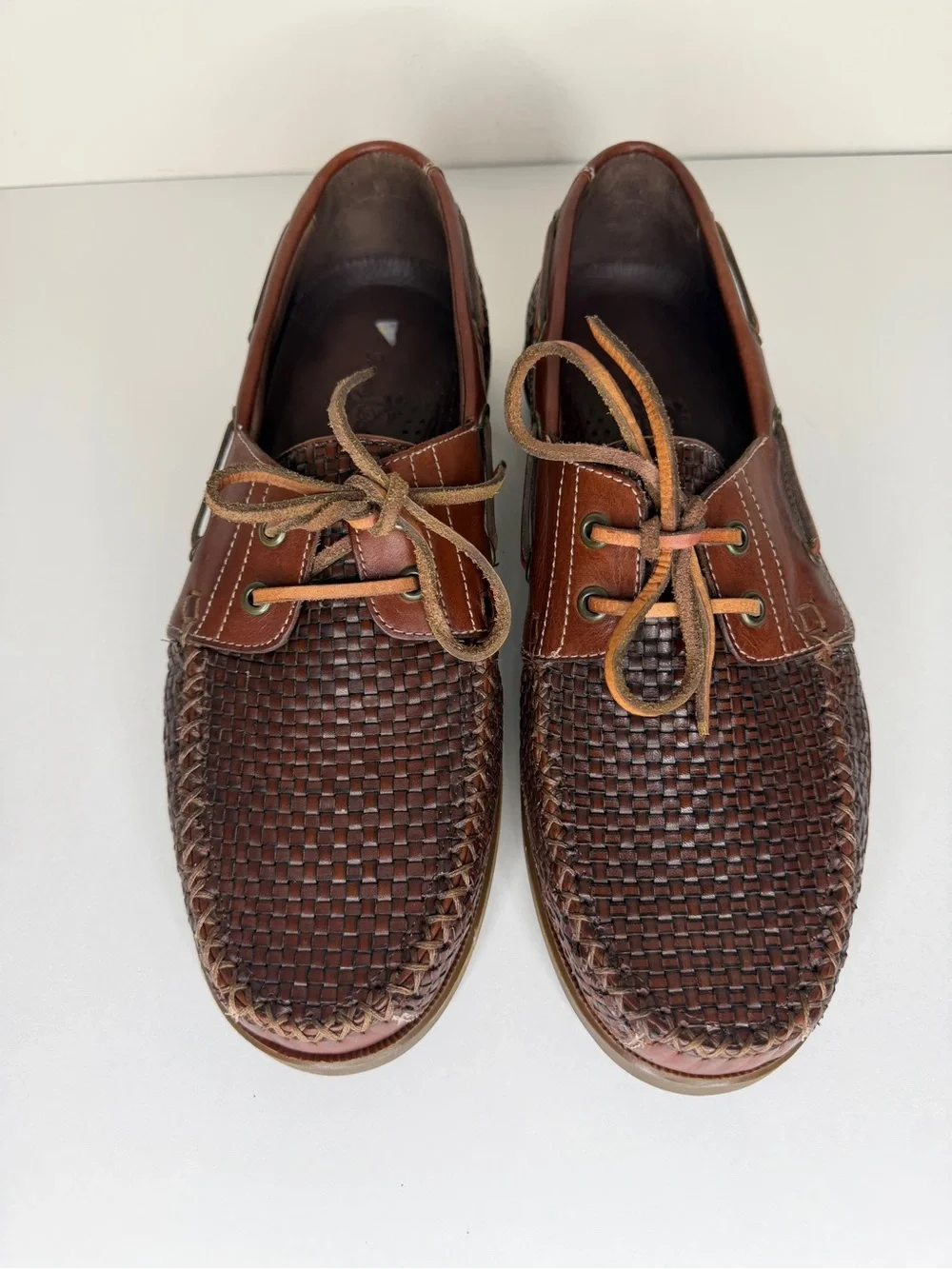 Tommy Bahama Brown Woven Leather Boat Shoes men size 11D casual lace up